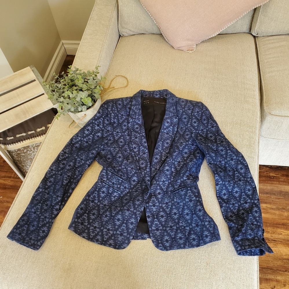 Brand new Zara blazer size Small